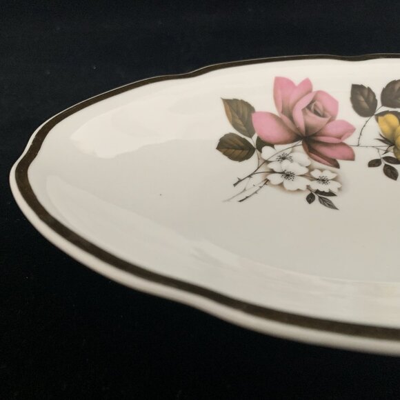 BK Titov Veles Jugo Porcelain Serving Bowl Oval Floral Gold Trim Yugoslavia Chip - Picture 4 of 10